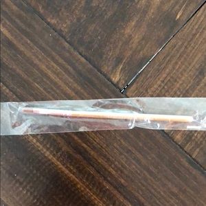 Bare escentuals flat edge liner brush
